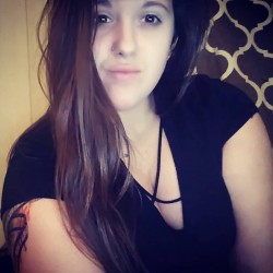 Laura2333, 19900304, California City, California, United States