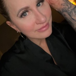 Laura.., 19940506, Aldergrove, British Columbia, Canada