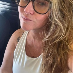 Amelia...59, 19870511, Beverly, Washington, United States