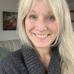 Mslauren121, 19840403, Airdrie, Alberta, Canada