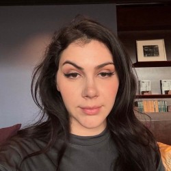 Erdmute, 19880918, Charlotte, North Carolina, United States Erdmute, 19880918, Charlotte, North Carolina, United States