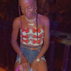 Kayla30, 19900406, Castries, Castries, Saint Lucia