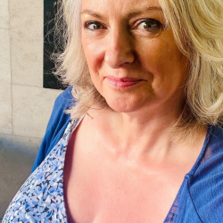 Norah39, 19730506, Montreal, Quebec, Canada