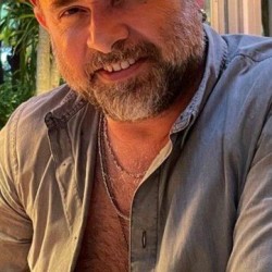 Michealalberto, 19690706, Campbell River, British Columbia, Canada