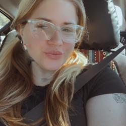 Jessy2323, 19980523, Cambridge, Ontario, Canada Jessy2323, 19980523, Cambridge, Ontario, Canada