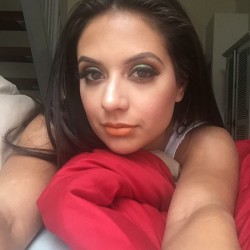 MaggyNor, 19950328, Pittsfield, Massachusetts, United States