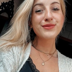 Miriam031, 19860106, Campbell River, British Columbia, Canada Miriam031, 19860106, Campbell River, British Columbia, Canada