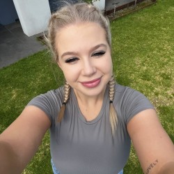 Rebecca90345, 19951011, Morden, Manitoba, Canada Rebecca90345, 19951011, Morden, Manitoba, Canada