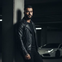 Rozgar, 19980110, Dubai, Dubai, United Arab Emirates