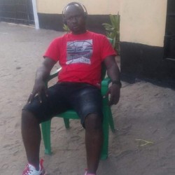 who is sadie robertson dating