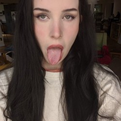 Sarahmartin, 19961111, Lethbridge, Alberta, Canada