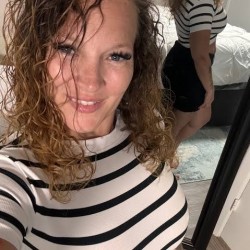 Françoise20, 19850126, Batz-sur-Mer, Pays-de-la-Loire, France Françoise20, 19850126, Batz-sur-Mer, Pays-de-la-Loire, France